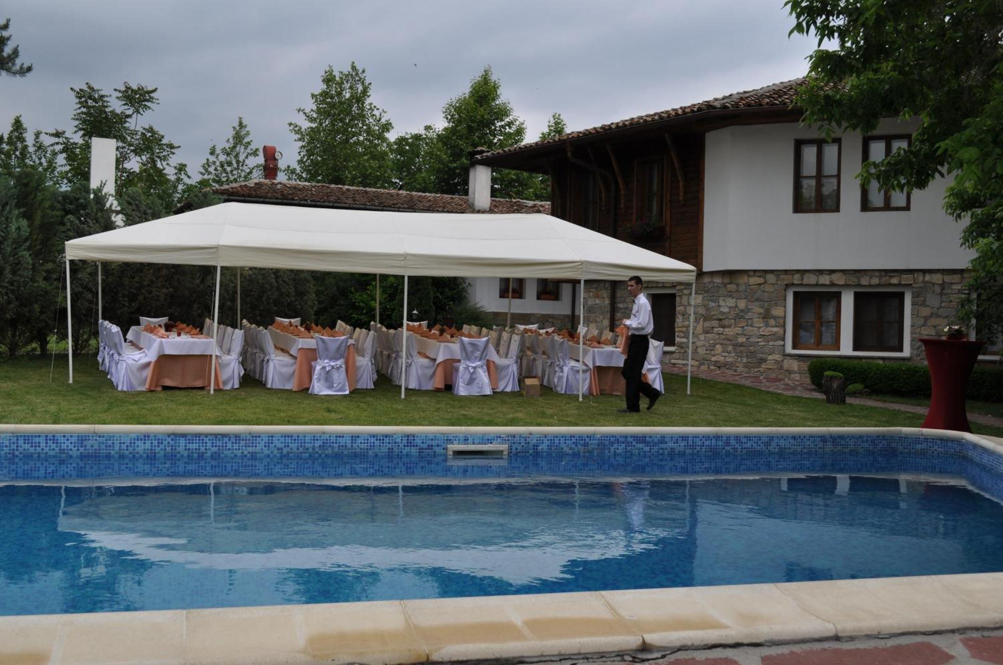 Hotel Izvora - Garden Retreat Arbanasi Exteriör bild
