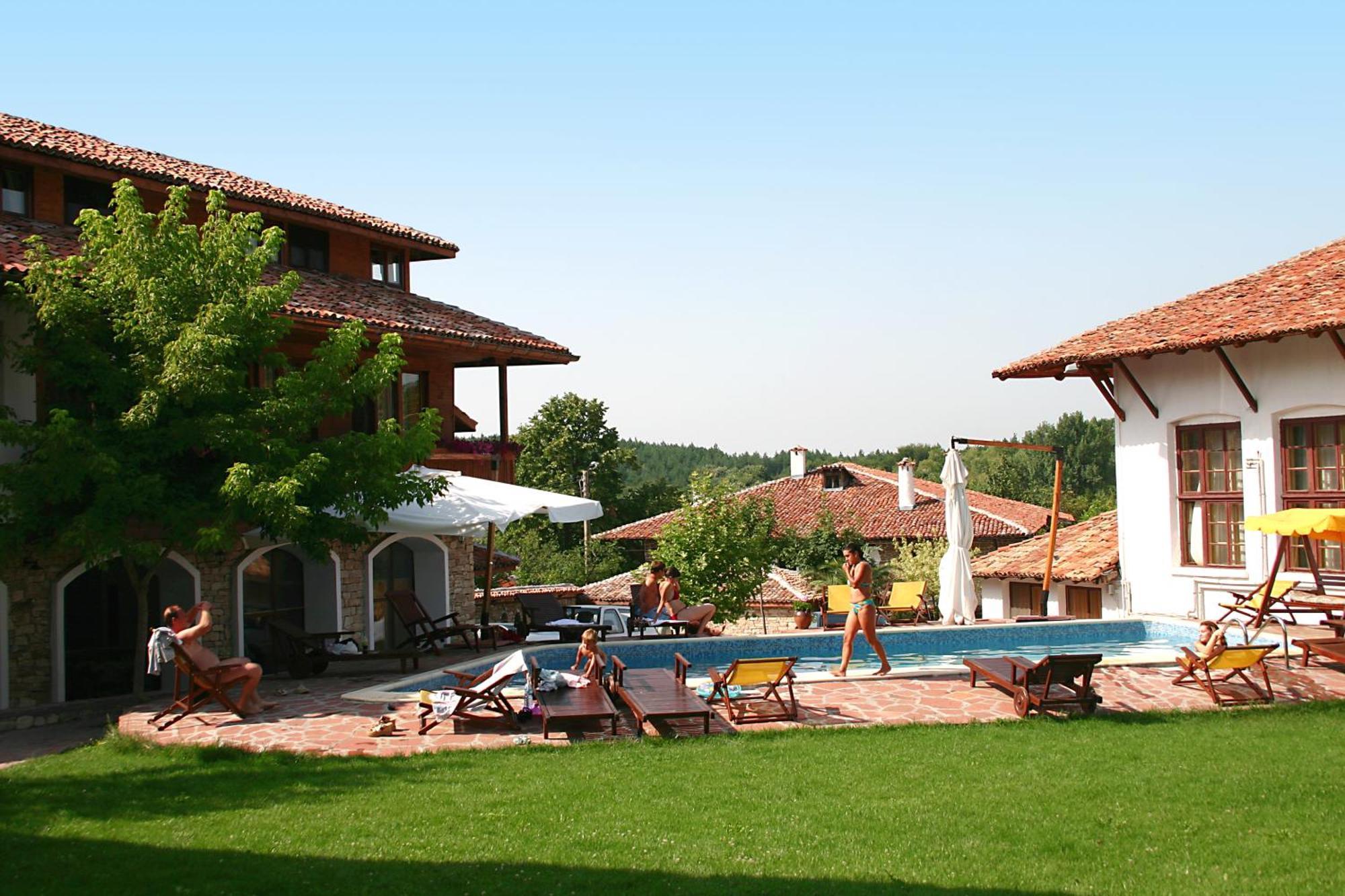 Hotel Izvora - Garden Retreat Arbanasi Exteriör bild