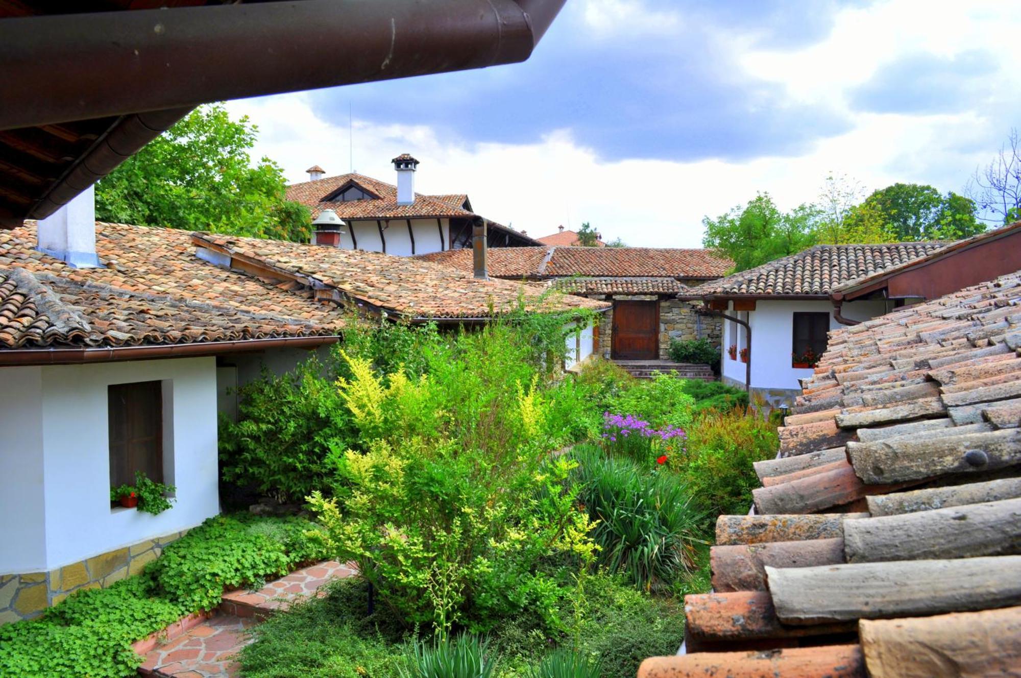 Hotel Izvora - Garden Retreat Arbanasi Exteriör bild