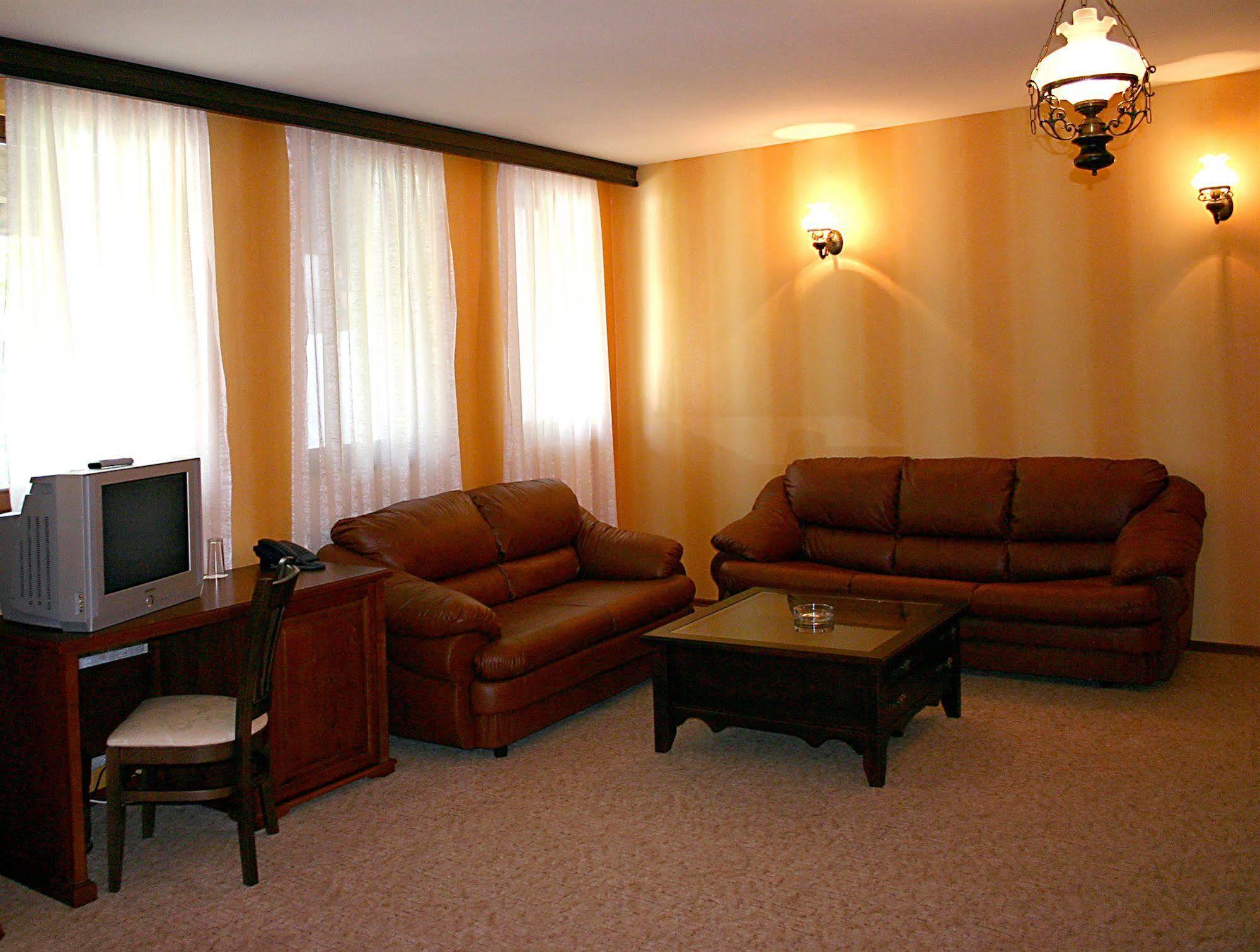 Hotel Izvora - Garden Retreat Arbanasi Exteriör bild