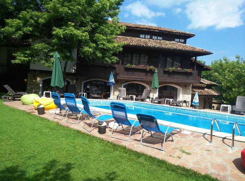 Hotel Izvora - Garden Retreat Arbanasi Exteriör bild